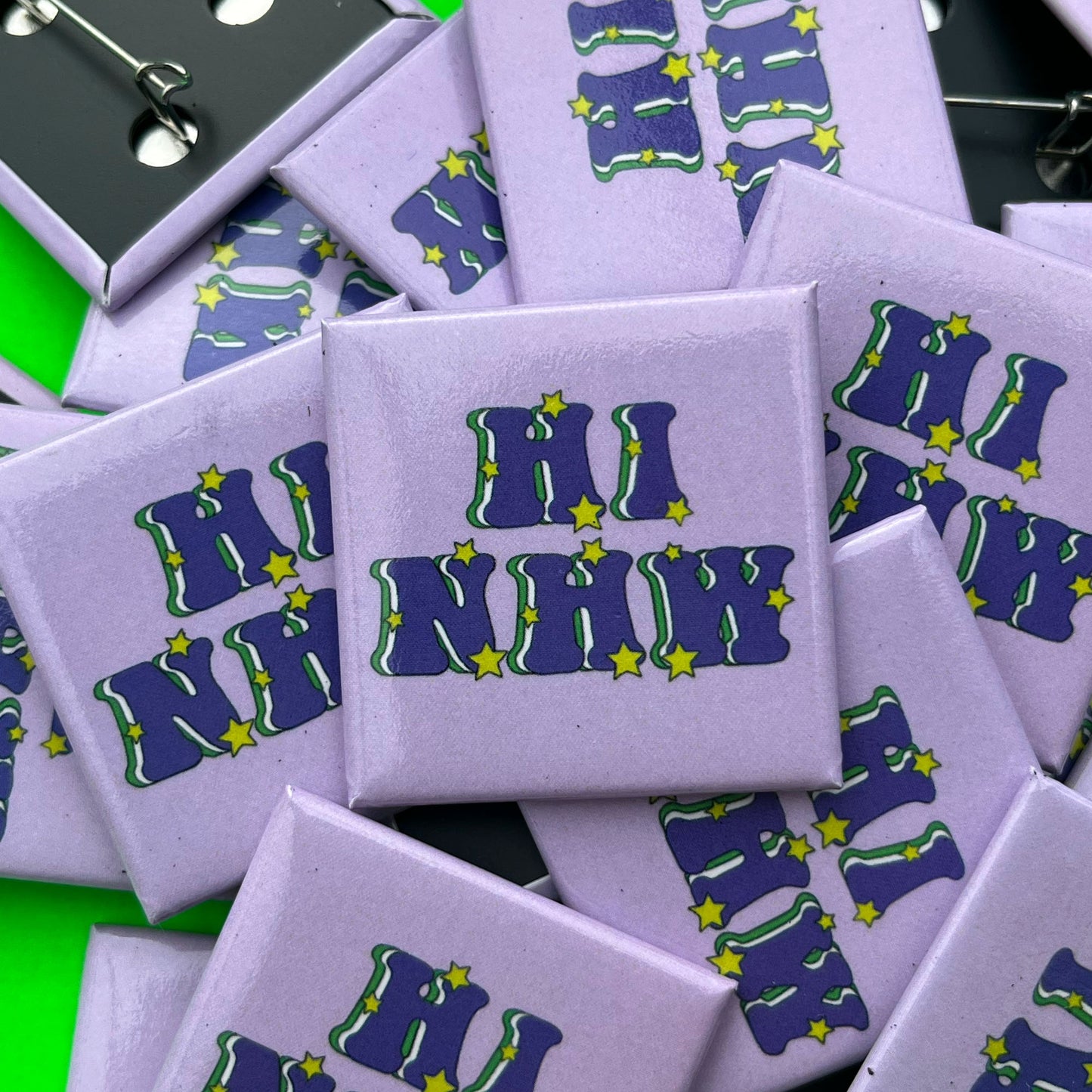 Botwm Hi/Nhw